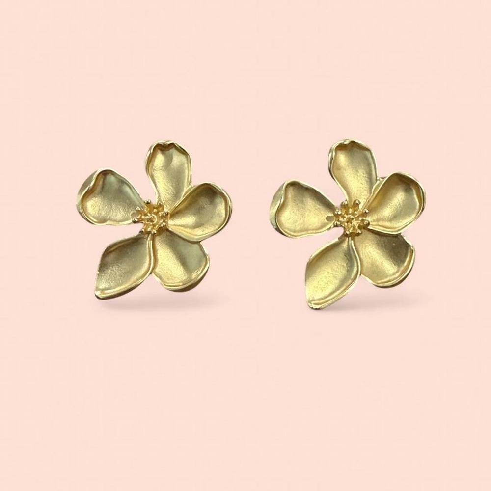 Floral Gold Stud Earrings